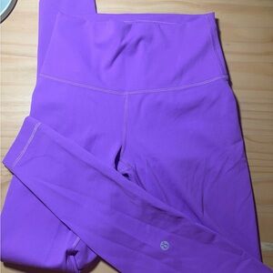 Women’s bright purple lululemon leggings